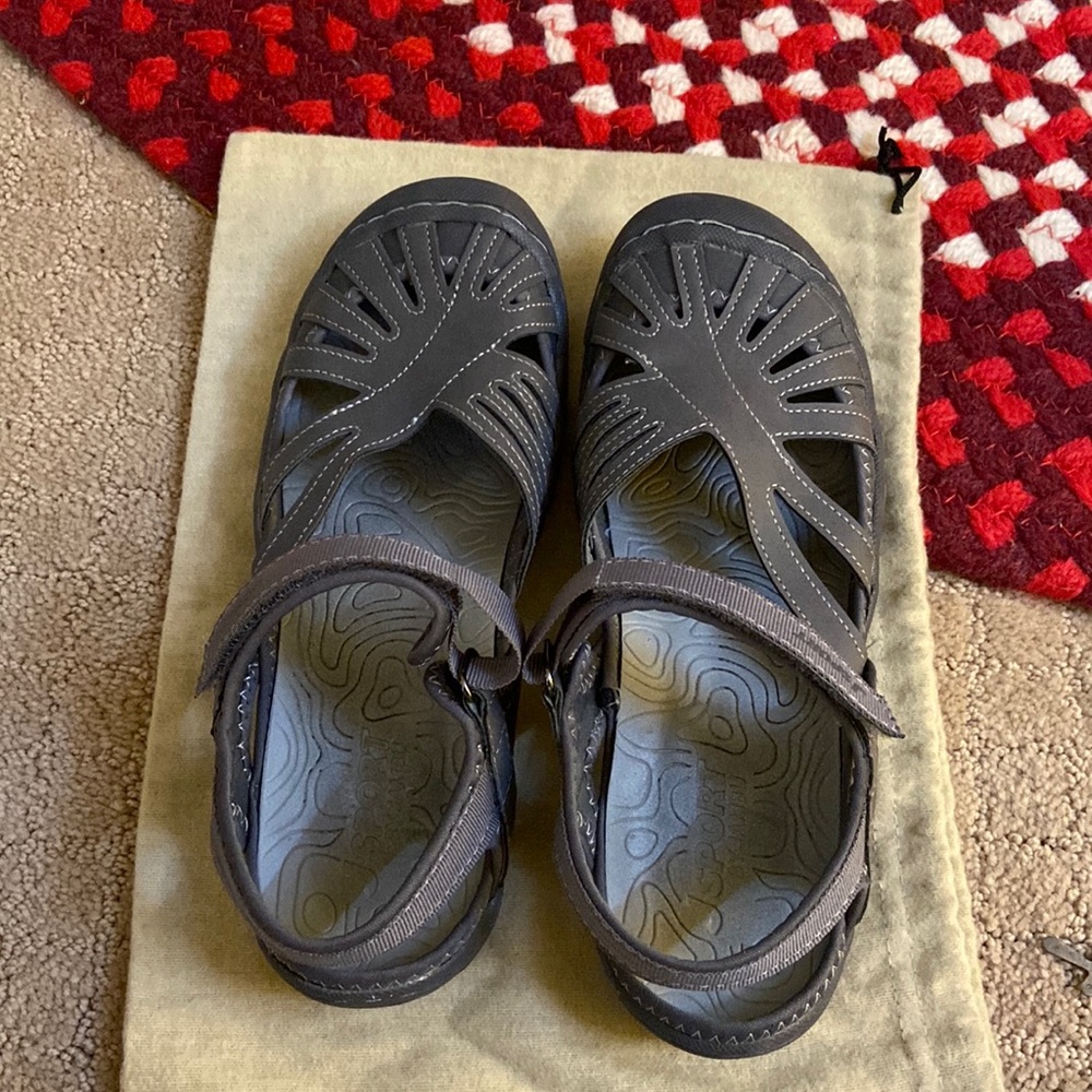 J sport by Jambi Shoes